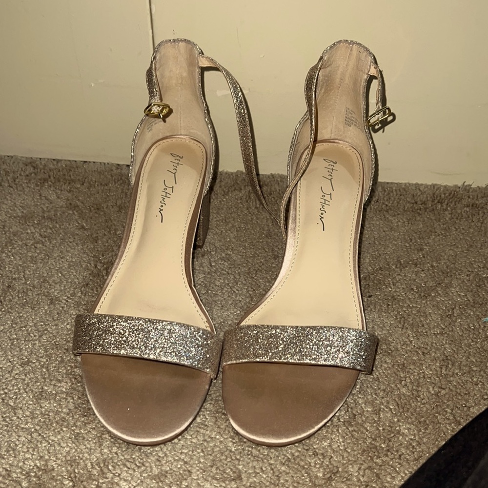 Gold glitter sandals